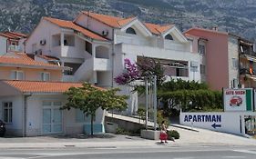 Apartments With A Parking Space Makarska - 6696